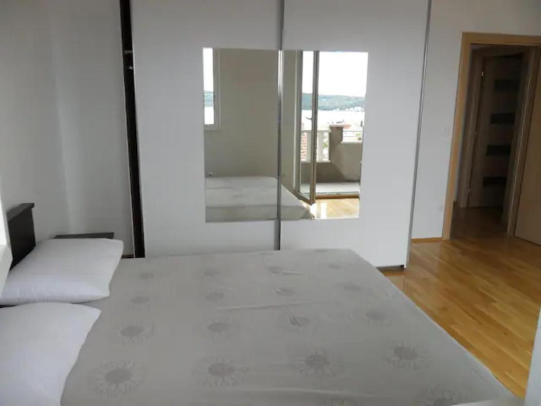 Apartment Mia - Spacious Apartment On 85 M2 With Beautiful Sea View Trogir Luaran gambar
